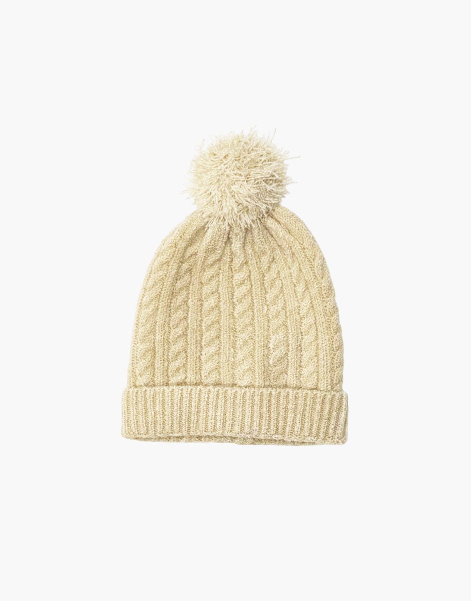 Bonnet Barry en tricot maille torsadée crème et son pochon