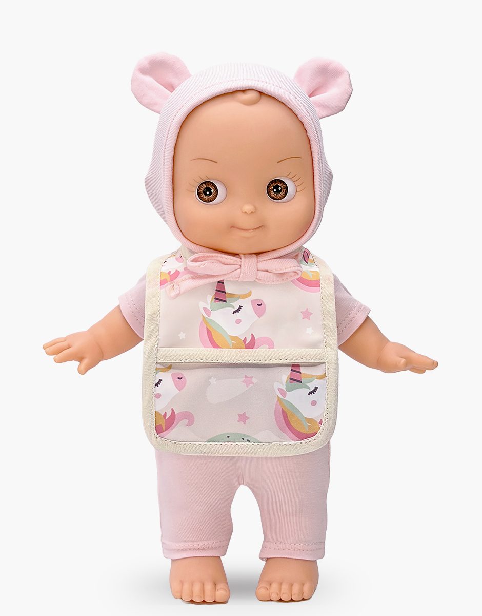 Ninon à la maison et son ensemble Souris rose pâle