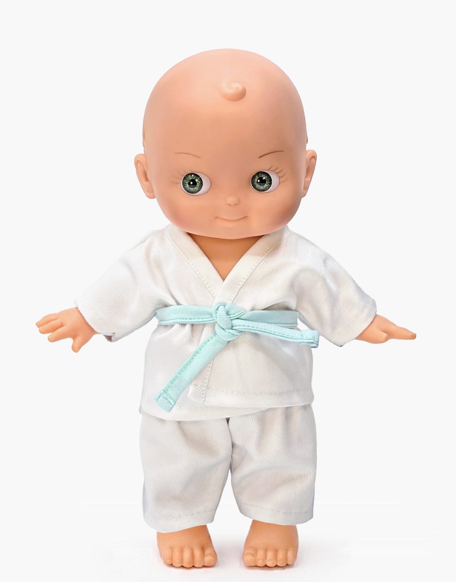 Zébulon au sport et sa tenue de judoka
